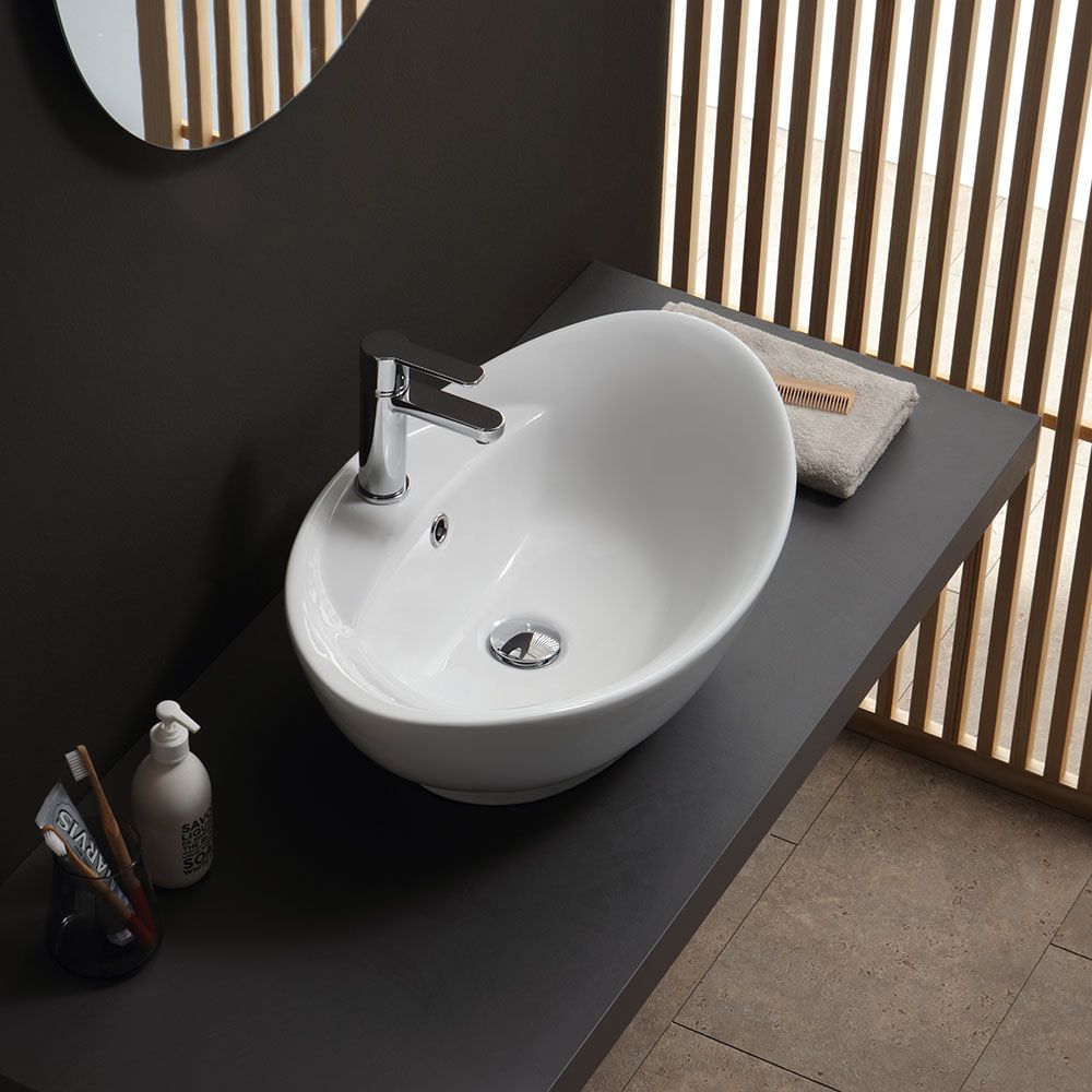 Lavabo en céramique design luxueuse