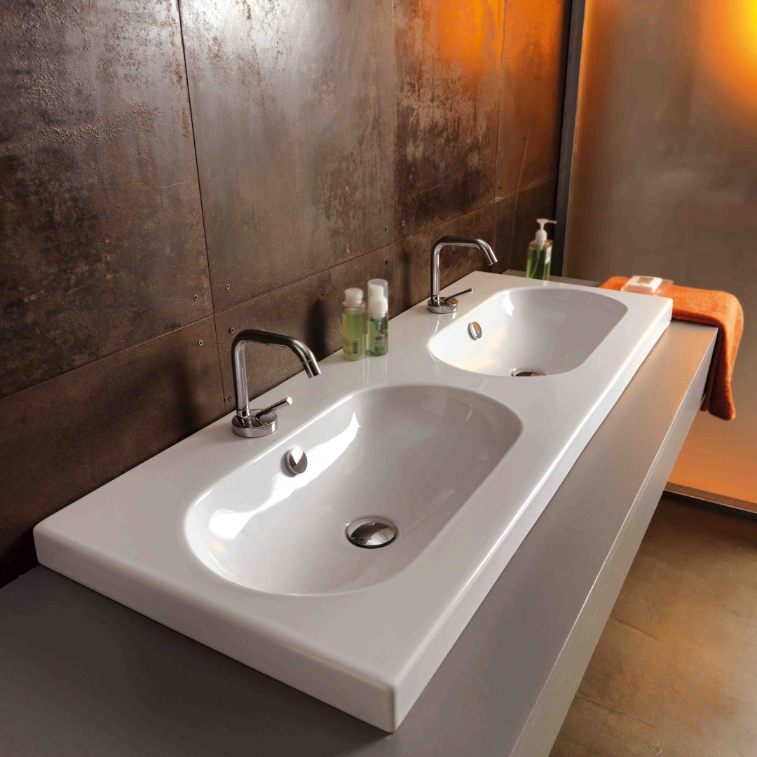 Lavabo fixation murale avec double vasque en céramique made in Italy